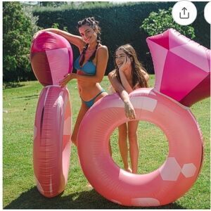 FloatJoy Pink Pool Float